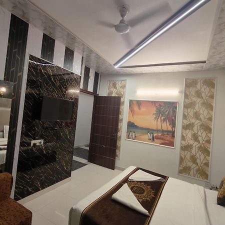 Hotel Smart Plaza New Delhi Extérieur photo