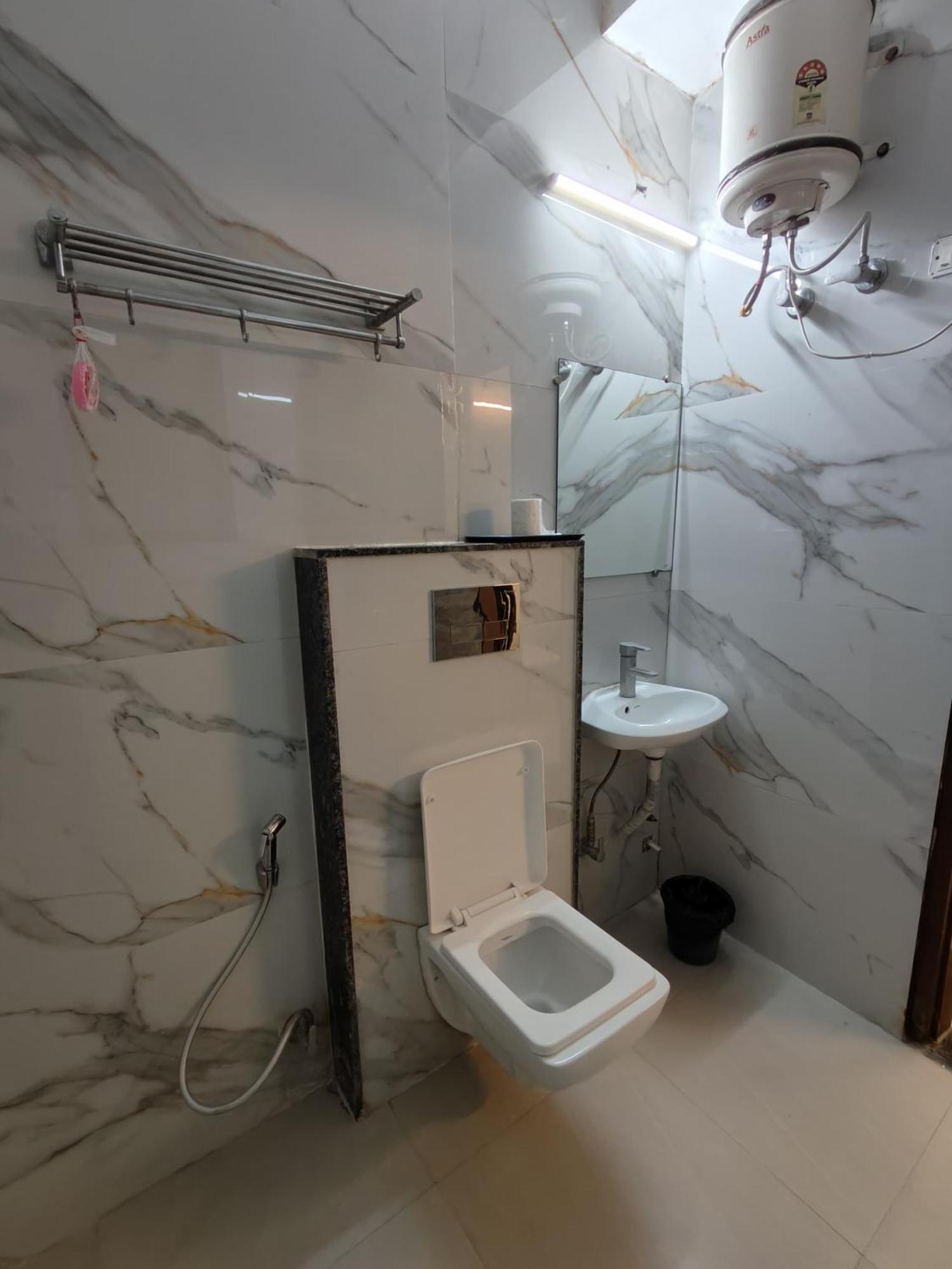 Hotel Smart Plaza New Delhi Extérieur photo