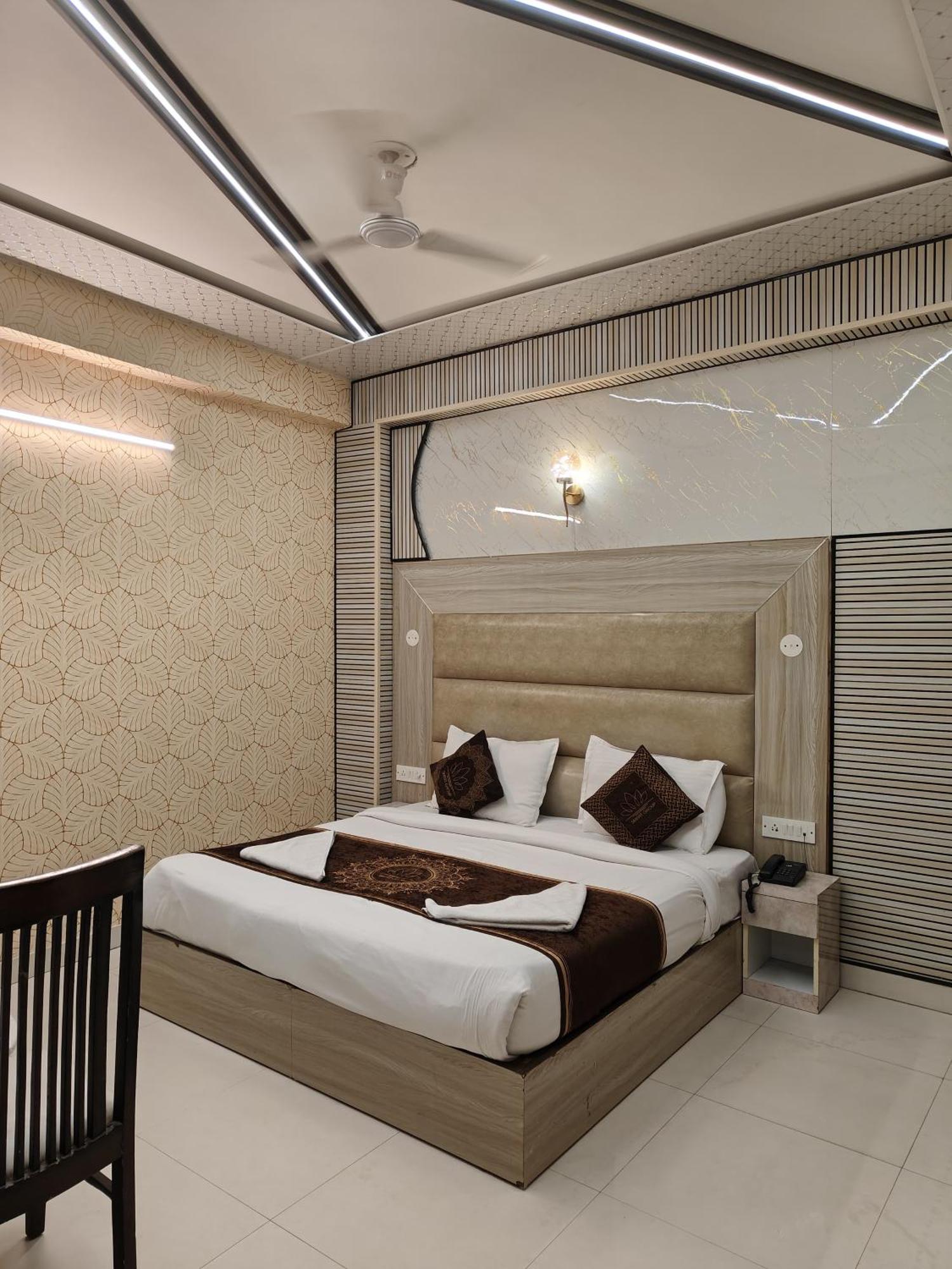 Hotel Smart Plaza New Delhi Extérieur photo