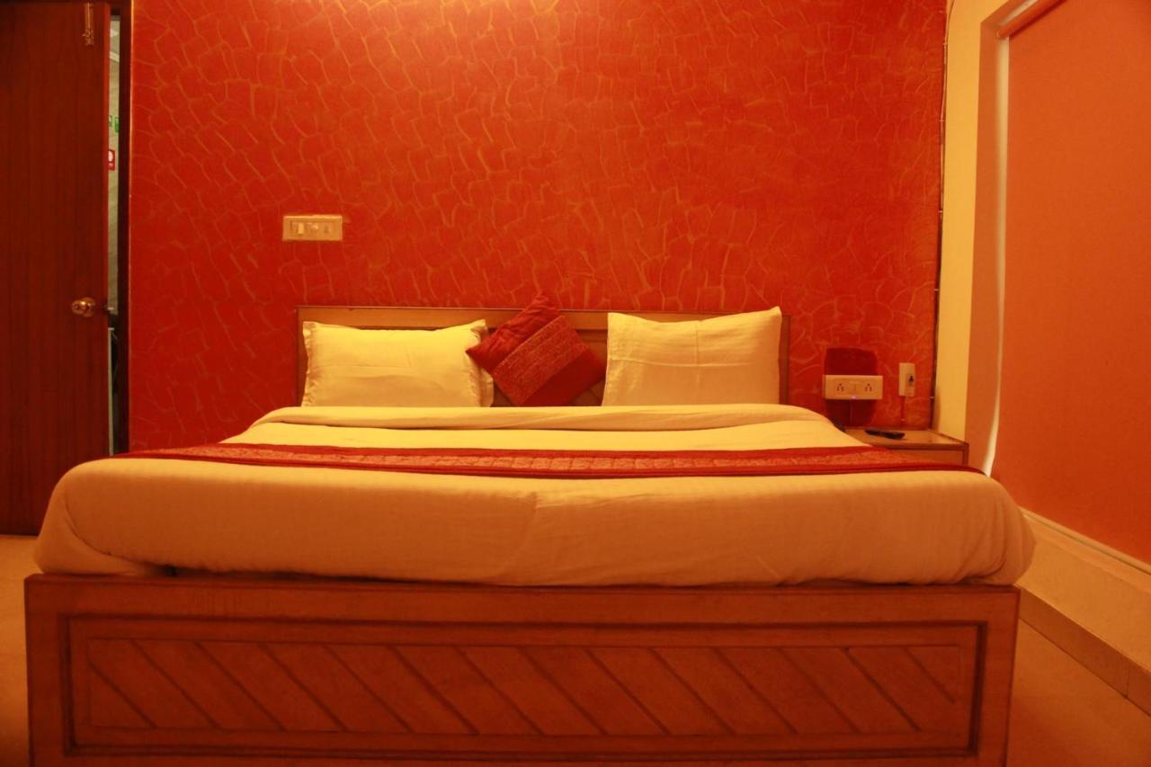 Hotel Smart Plaza New Delhi Extérieur photo