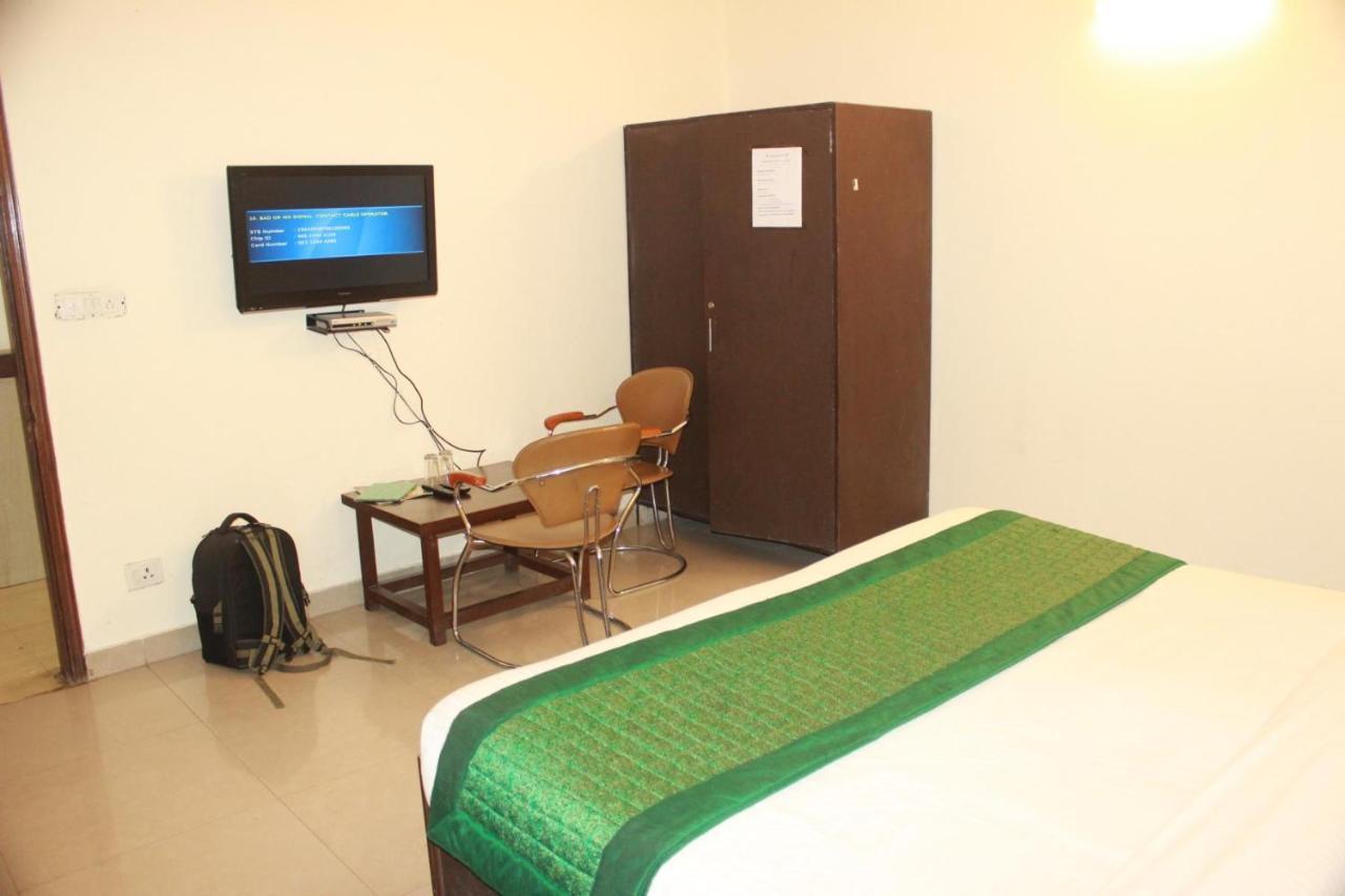 Hotel Smart Plaza New Delhi Extérieur photo